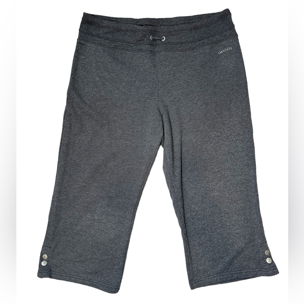 Danskin Relaxed Fit Capris